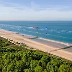 Luxe Tiny House Incl Jacuzzi En Strandhuisje In Zomerseizoen